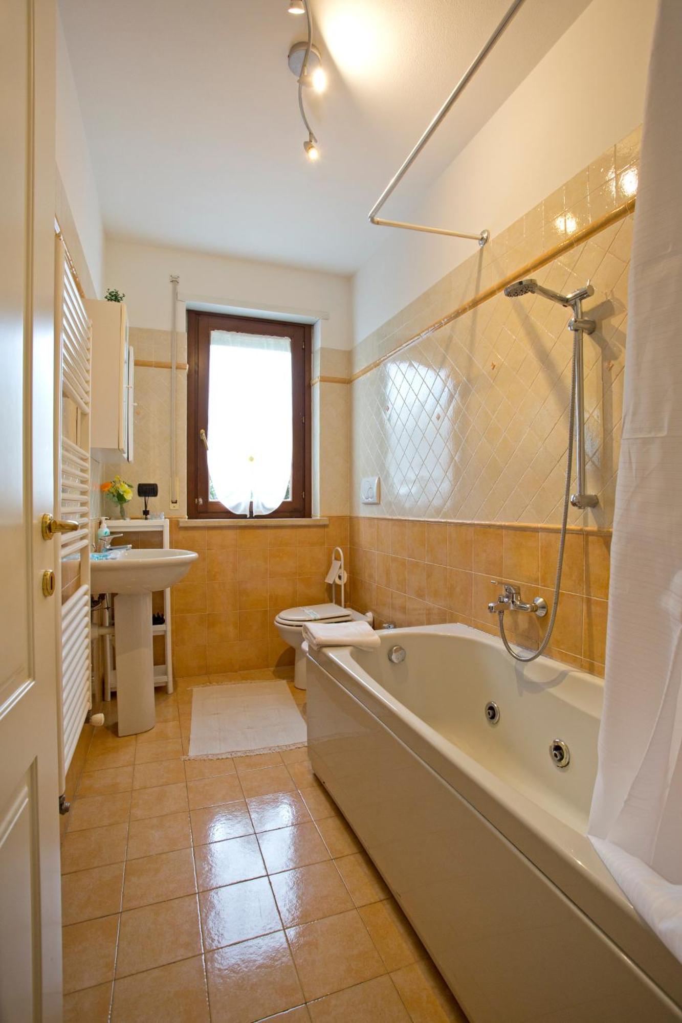 Casa Dei Filati, Cosy Flat With Garden And Parking Close To Лукка Экстерьер фото